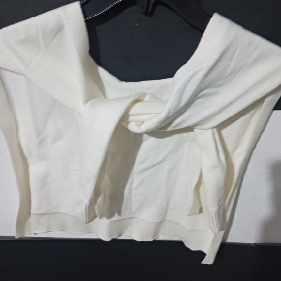 NEW Women White Wrap Short Shawl - Picture 3 of 9